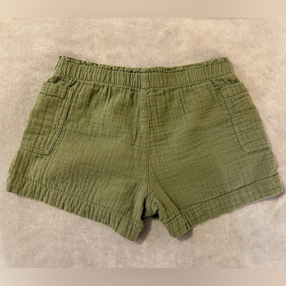 Old Navy Girls Olive Green Shorts with Cargo Pockets, size XL, EUC - Picture 3 of 5